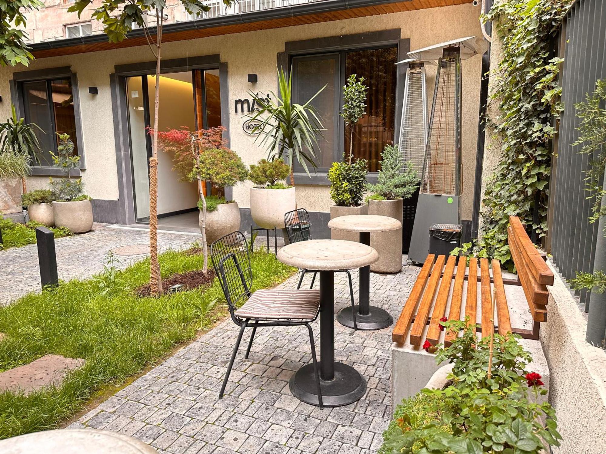 Mist Boutique Hotel Ereván Exterior foto